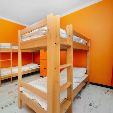 Benedikt City Center Hostel Прага Екстериор снимка