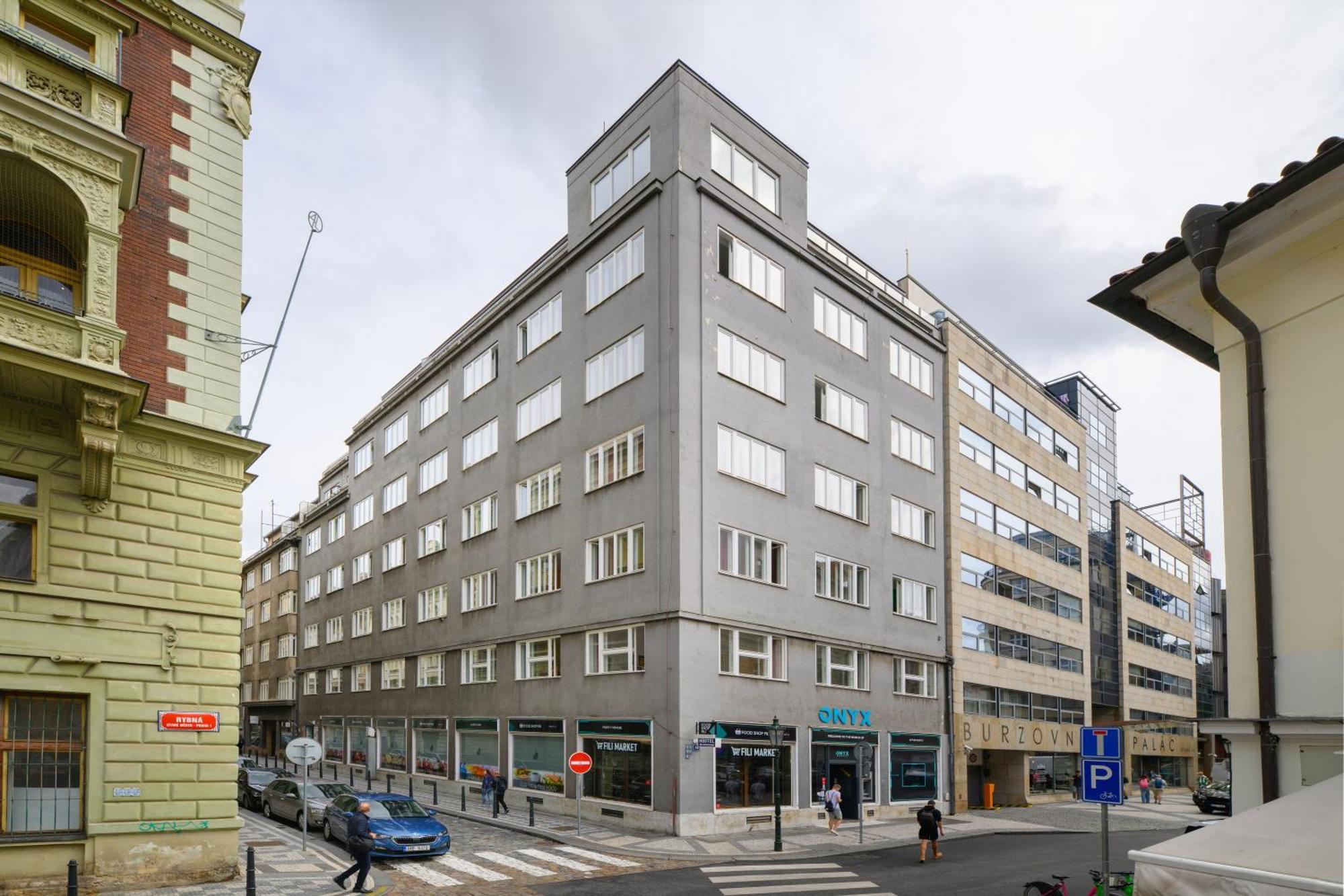 Benedikt City Center Hostel Прага Екстериор снимка