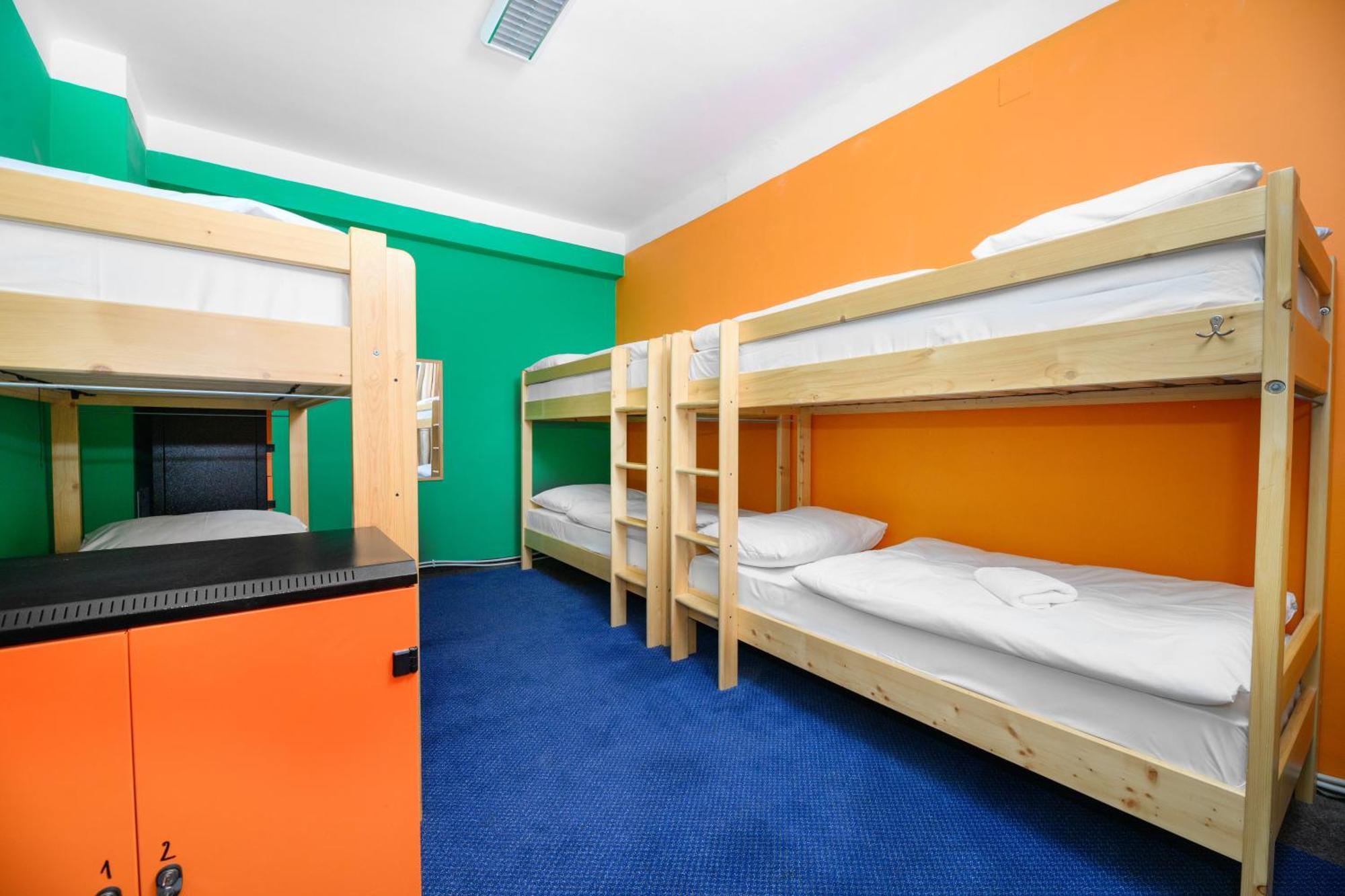 Benedikt City Center Hostel Прага Екстериор снимка