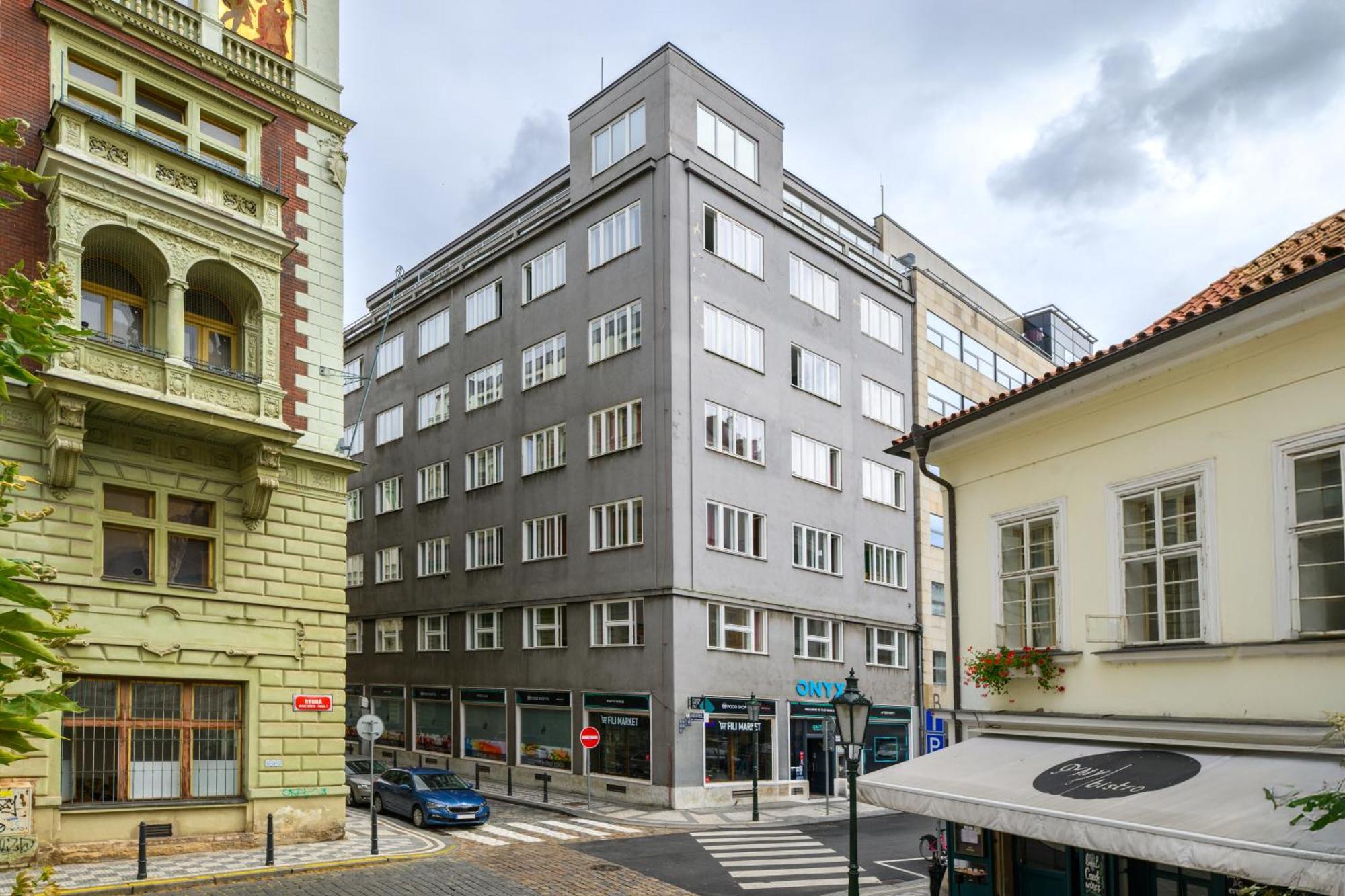 Benedikt City Center Hostel Прага Екстериор снимка