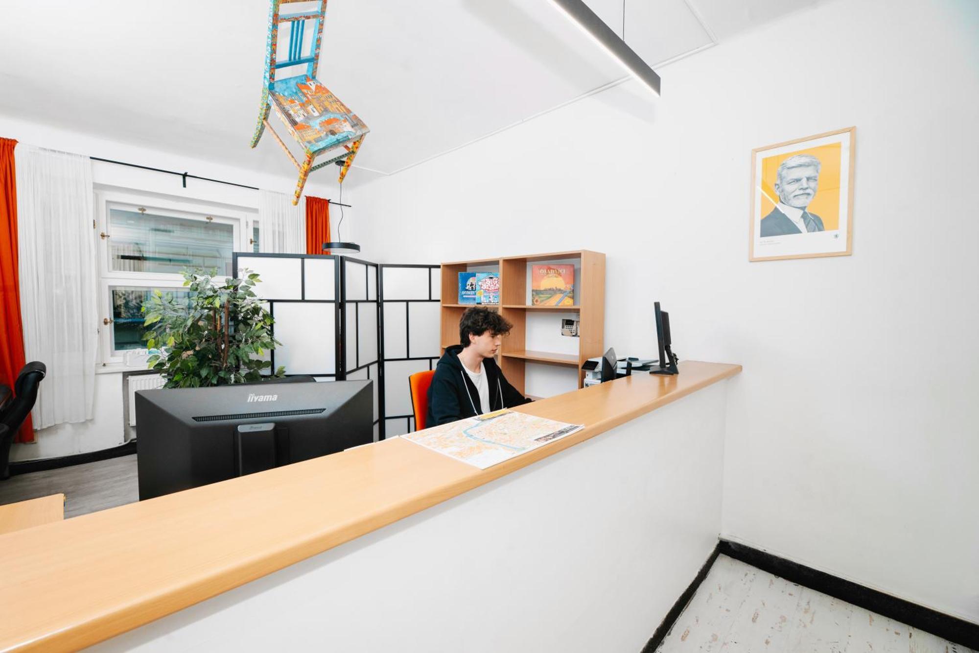 Benedikt City Center Hostel Прага Екстериор снимка