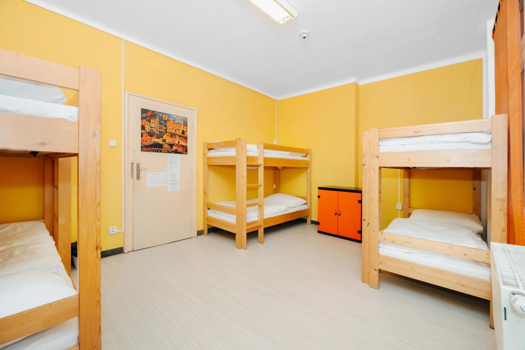 Benedikt City Center Hostel Прага Екстериор снимка