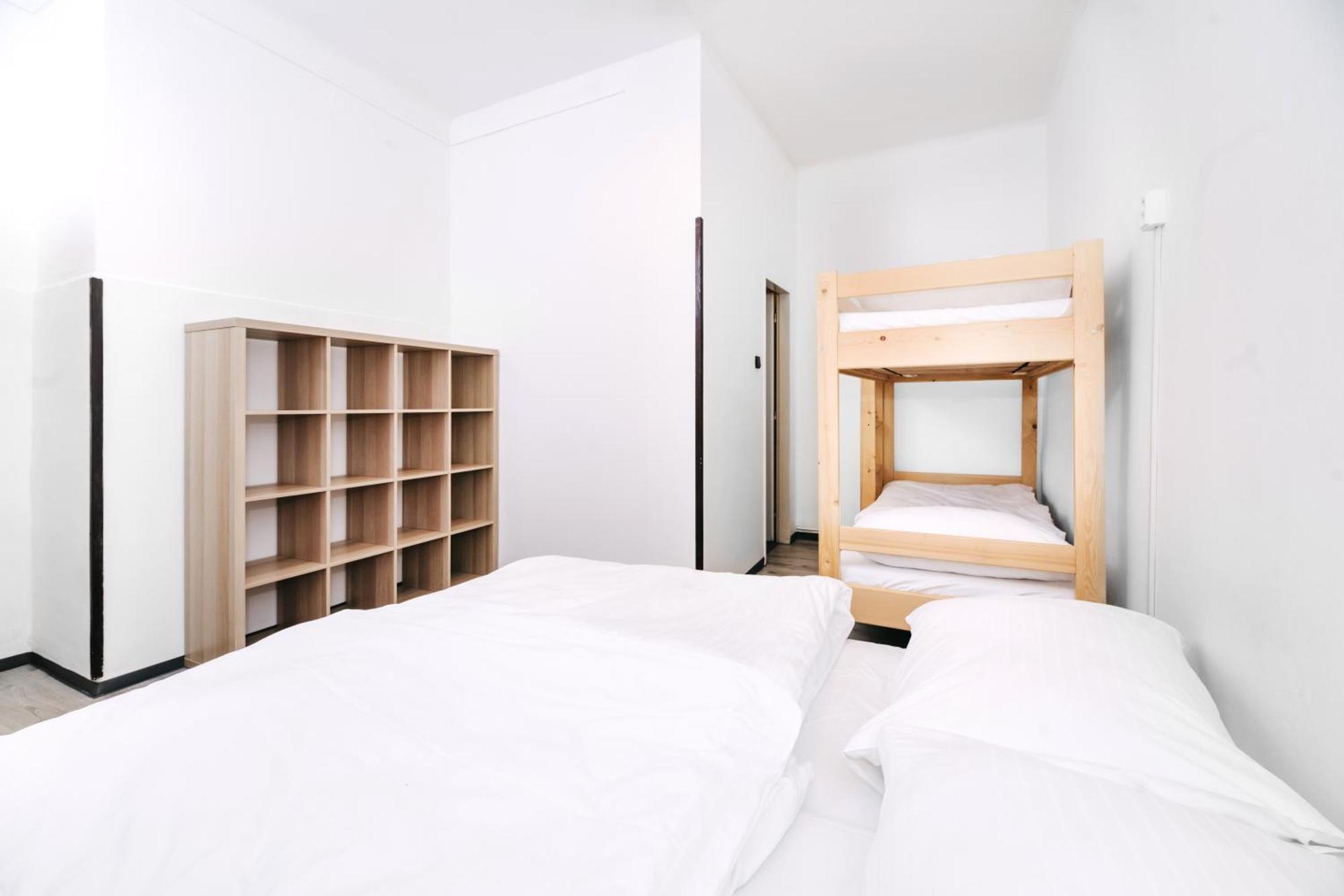 Benedikt City Center Hostel Прага Екстериор снимка