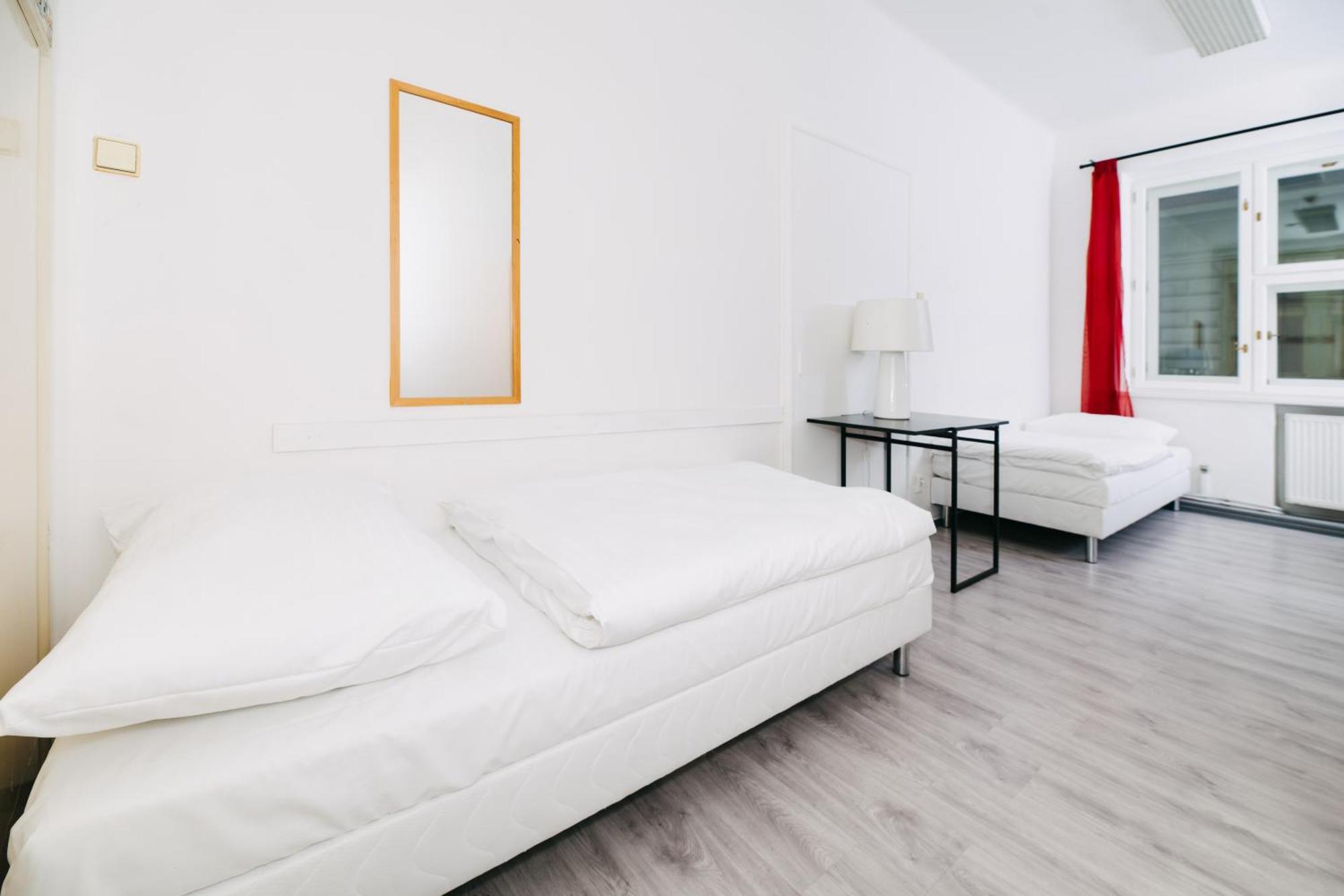 Benedikt City Center Hostel Прага Екстериор снимка